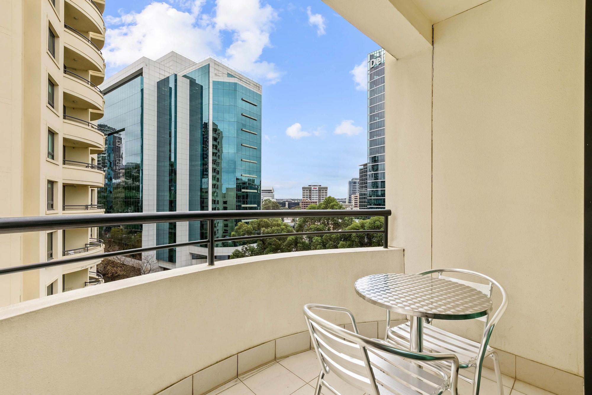 Aparthotel Mantra Parramatta à Cité de Cité de Sydney Extérieur photo